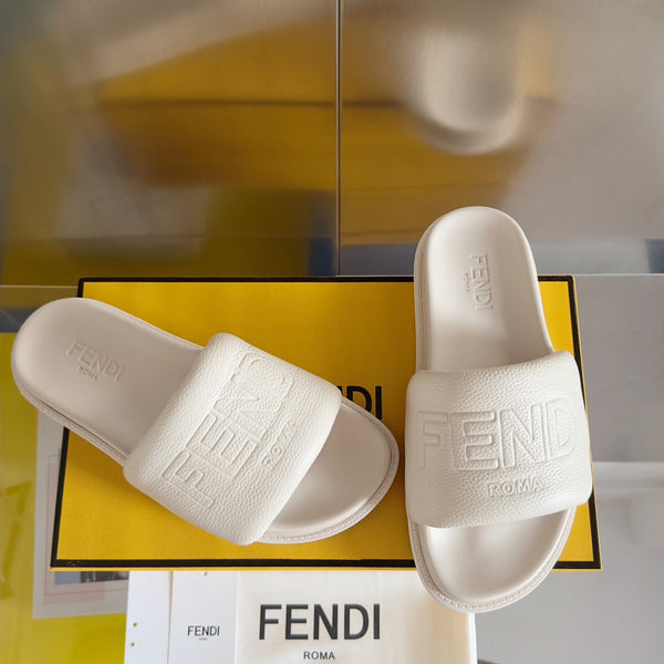 FENDI ROMA SLIDES IN WHITE  FUSSBETT LAMBSKIN