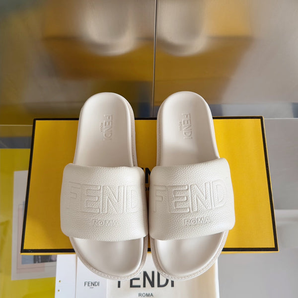 FENDI ROMA SLIDES IN WHITE  FUSSBETT LAMBSKIN