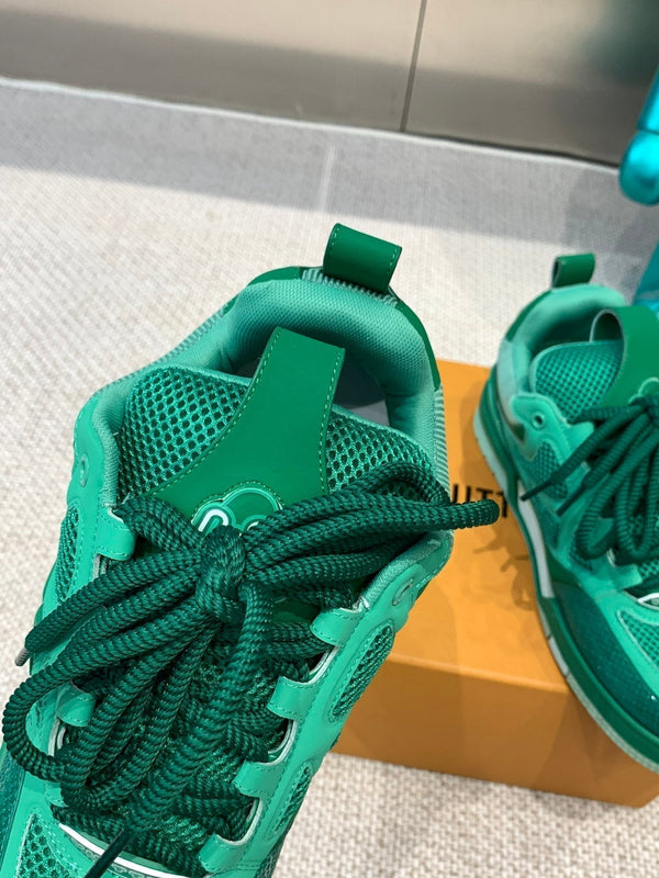 LV Skate Sneaker in pelle di vacchetta verde