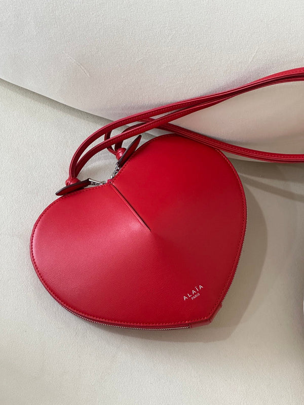LE COEUR BAG 21 IN CRIMSON RED CALFSKIN
