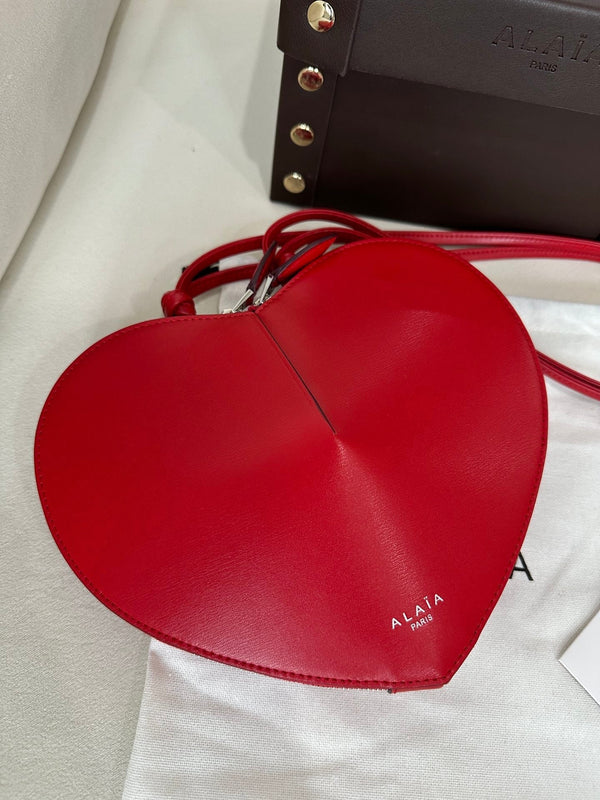 LE COEUR BAG 21 IN CRIMSON RED CALFSKIN