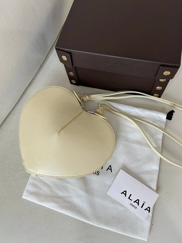 LE COEUR BAG 21 IN CREAM CALFSKIN