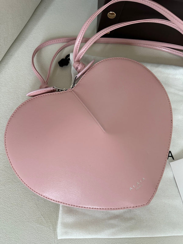 LE COEUR BAG 21 IN CUPID PINK CALFSKIN