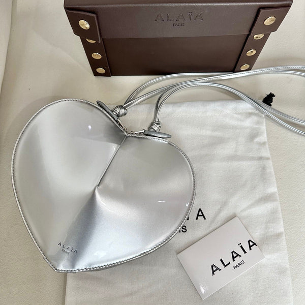 LE COEUR BAG 21 IN SILVER SHINY CALFSKIN