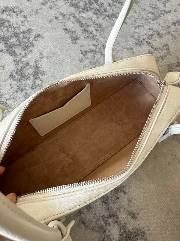 LE TECKEL MEDIUM BAG 32 IN WHITE GOATSKIN