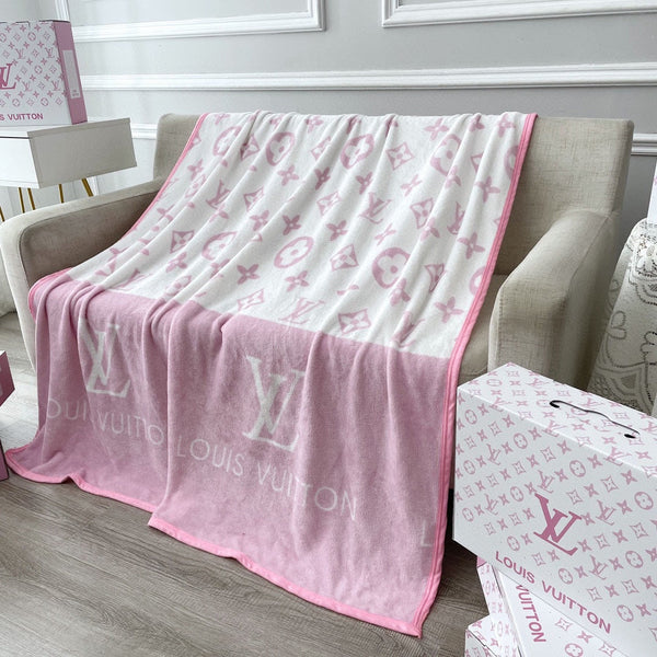 NEO MONOGRAM BLANKET IN WHITE MIX BABY PINK MILK VELVET 273949