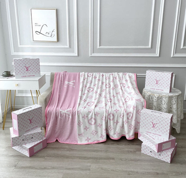 NEO MONOGRAM BLANKET IN WHITE MIX BABY PINK MILK VELVET 273949