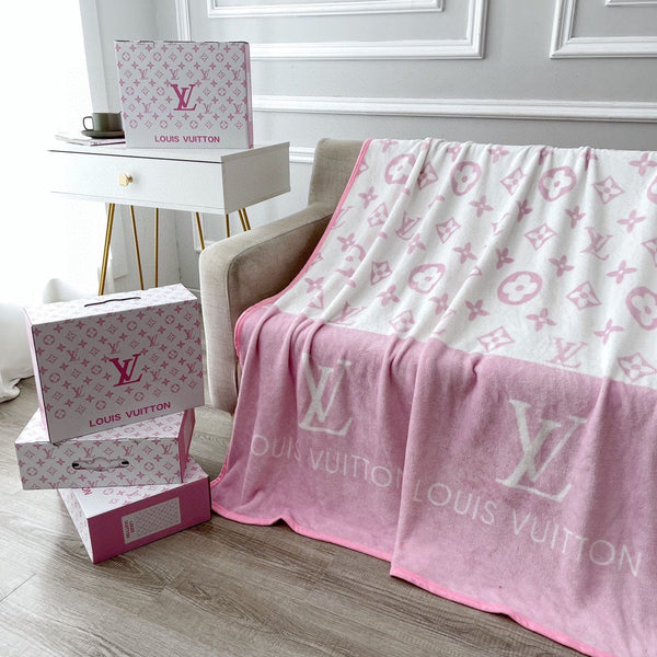 NEO MONOGRAM BLANKET IN WHITE MIX BABY PINK MILK VELVET 273949