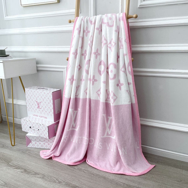 NEO MONOGRAM BLANKET IN WHITE MIX BABY PINK MILK VELVET 273949