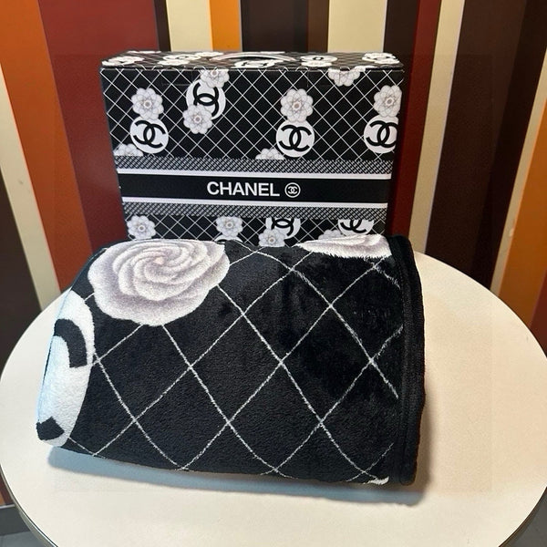 FLOWER BLANKET IN BLACK MIX COLORFUL MILK VELVET 421608