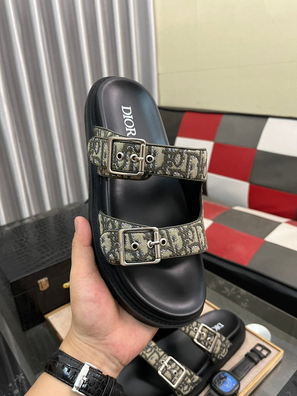 CD AQUA BUCKLE SANDAL BLACK AND SAGE JACQUARD