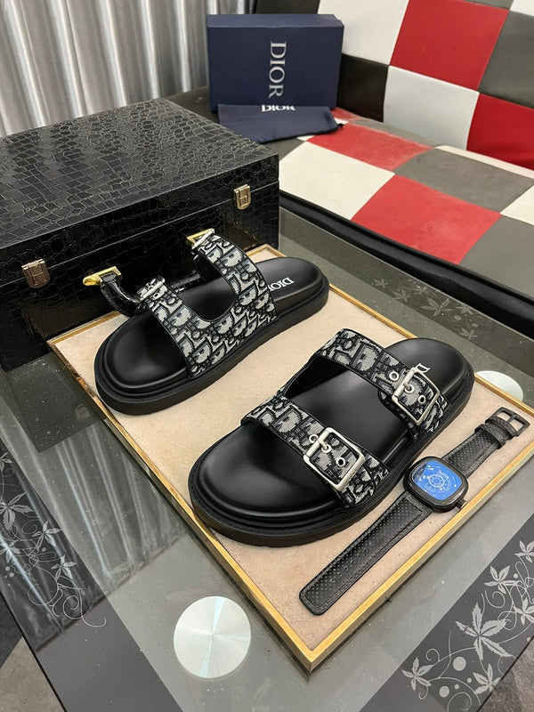 CD AQUA BUCKLE SANDAL BLACK AND GRAY JACQUARD