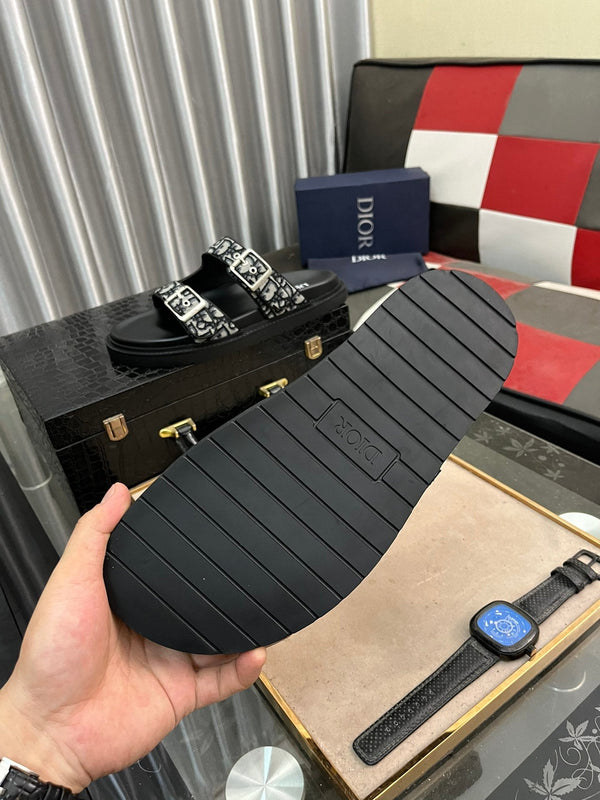 CD AQUA BUCKLE SANDAL BLACK AND GRAY JACQUARD