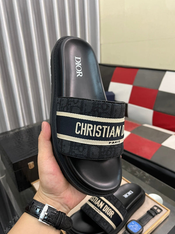 CD SLIDE LETTER SLIPPER BLACK CALFSKIN