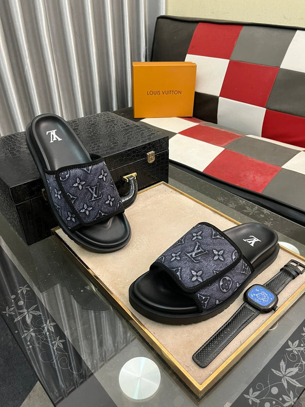 MIAMI MULE IN CHARCOAL GREY MONOGRAM JACQUARD