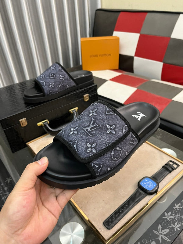 MIAMI MULE IN CHARCOAL GREY MONOGRAM JACQUARD