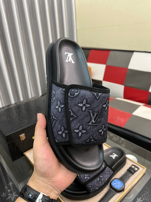 MIAMI MULE IN CHARCOAL GREY MONOGRAM JACQUARD