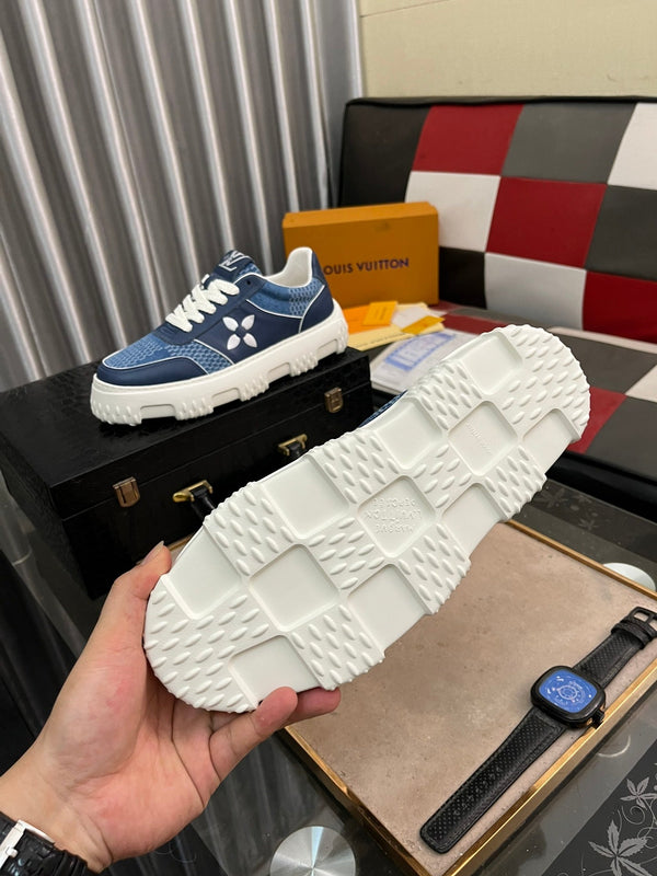 SNEAKER LV IN VITELLO MONOGRAMMA BLU NAVY E DENIM