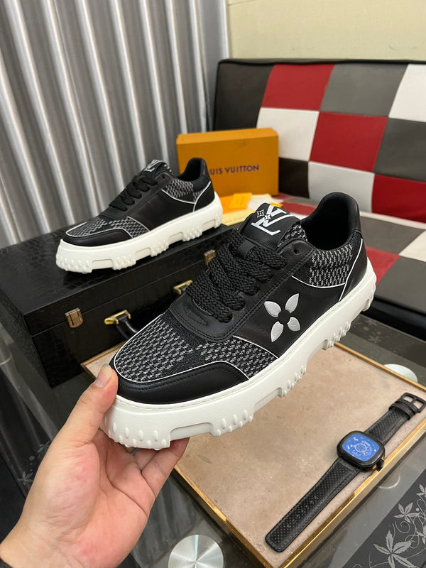 SNEAKER LV IN VITELLO MONOGRAMMA NERO E DENIM