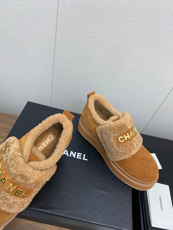 Stivaletti CC in pelle scamosciata marrone gialla e lana