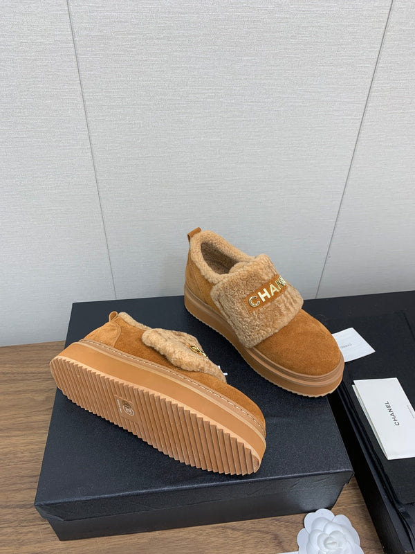 Stivaletti CC in pelle scamosciata marrone gialla e lana