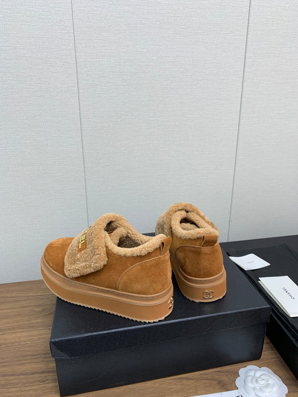 Stivaletti CC in pelle scamosciata marrone gialla e lana