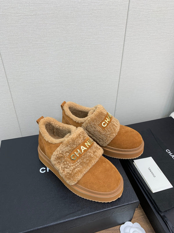 Stivaletti CC in pelle scamosciata marrone gialla e lana