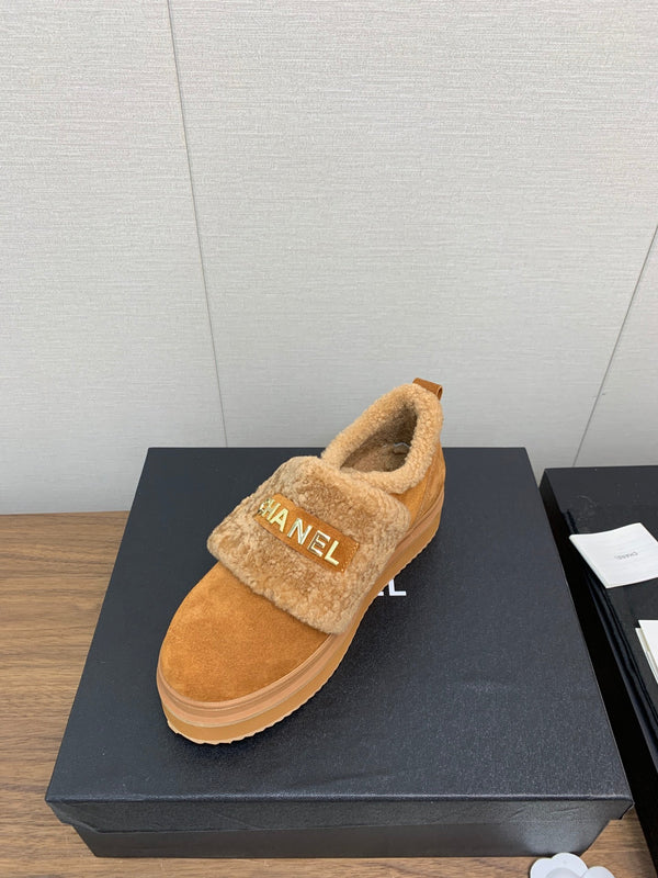 Stivaletti CC in pelle scamosciata marrone gialla e lana