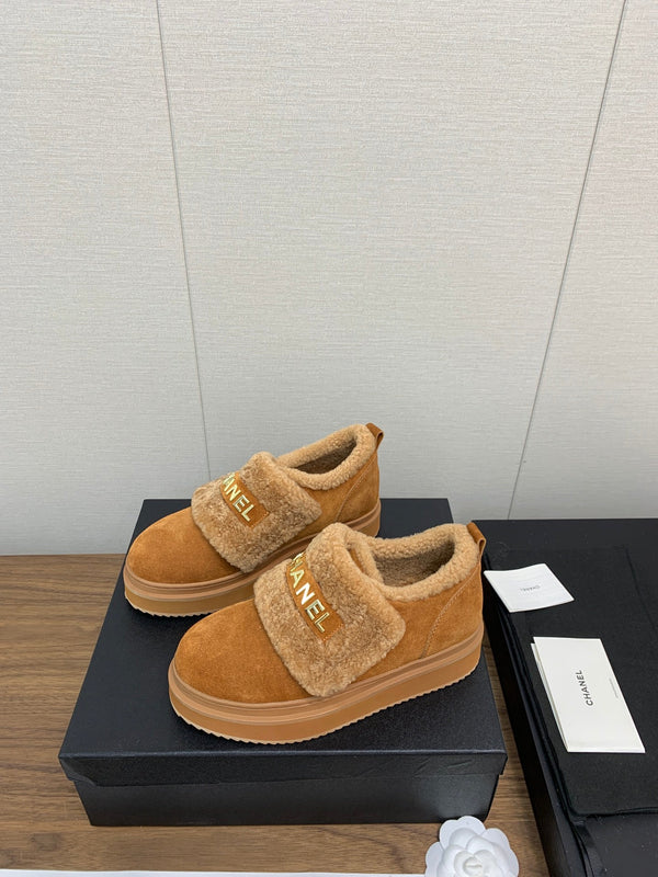 Stivaletti CC in pelle scamosciata marrone gialla e lana