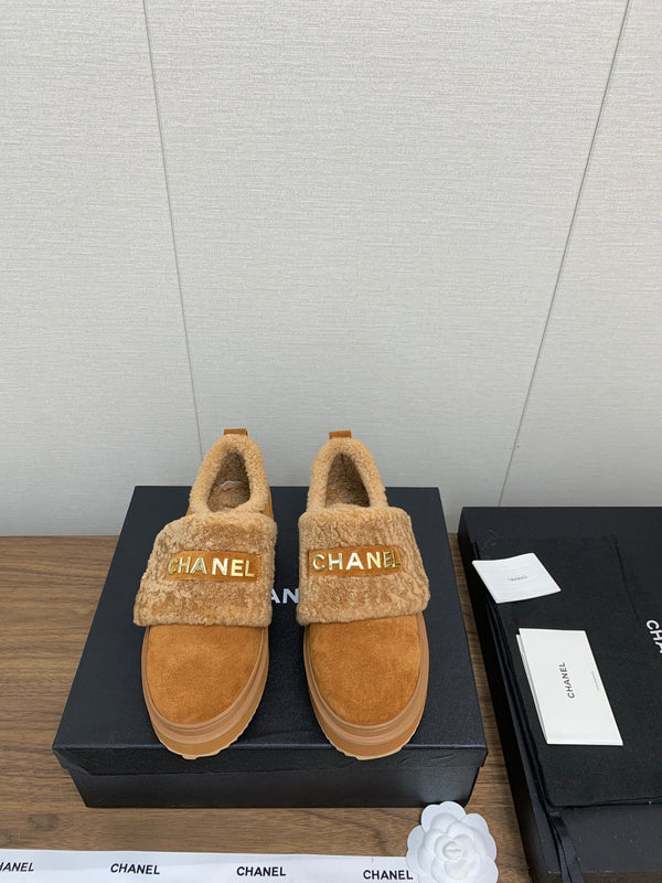 Stivaletti CC in pelle scamosciata marrone gialla e lana