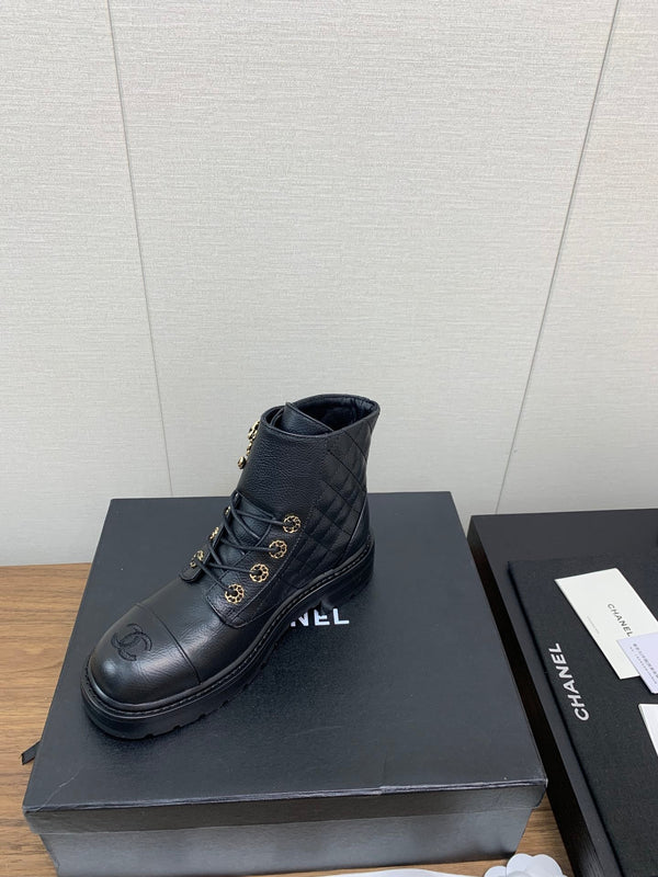 Stivaletti CC in pelle di vacchetta trapuntata nera