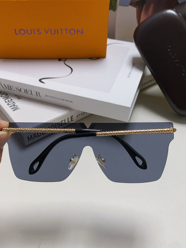 SQUARE SUNGLASS 581372 IN GOLD METAL GREY LENSES