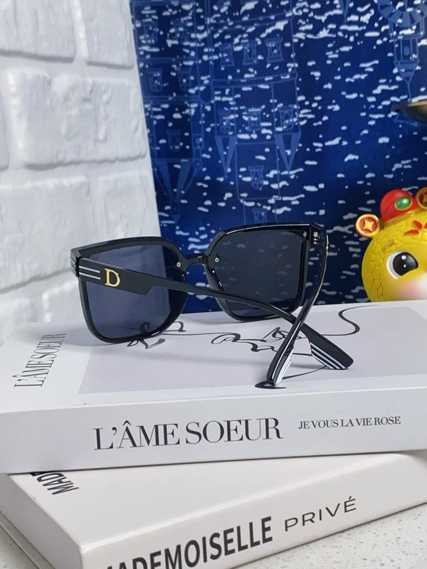 MONTAIGNE SUNGLASS 560862 IN BLACK ACETATE