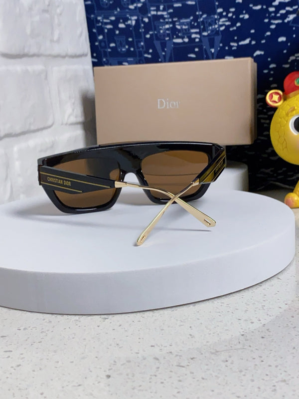 OCCHIALI DA SOLE MONTAIGNE CLUB M7U IN ACETATO MARRONE