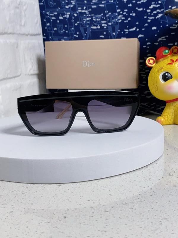 OCCHIALI DA SOLE MONTAIGNE CLUB M7U IN ACETATO NERO