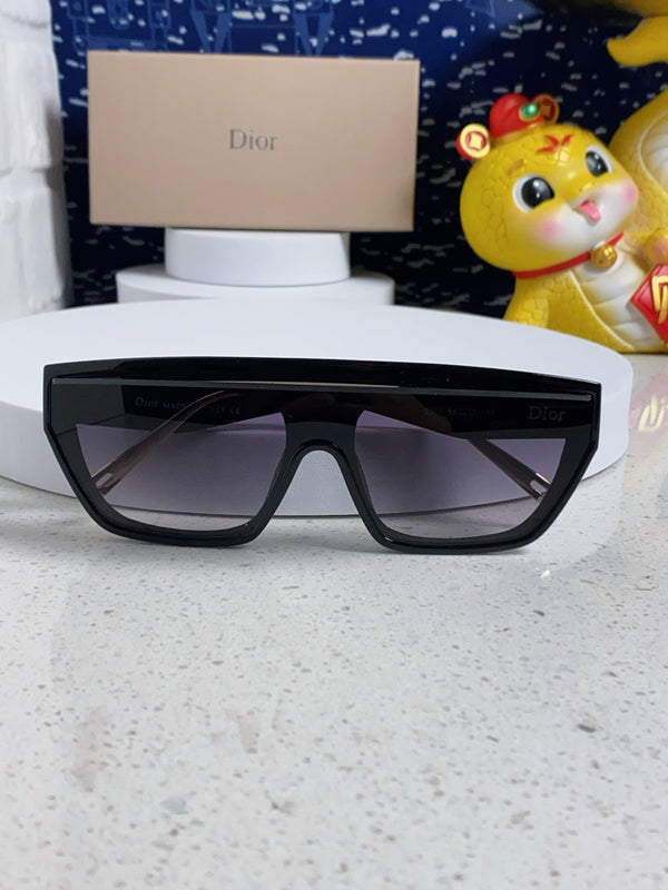 OCCHIALI DA SOLE MONTAIGNE CLUB M7U IN ACETATO NERO