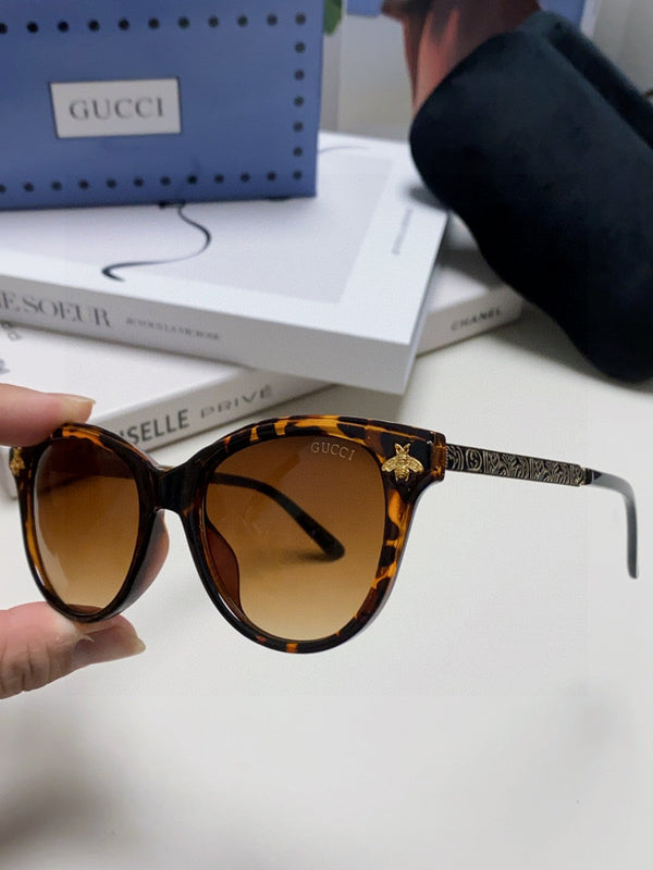 BEE EMBELLISHED BUTTERFLY FRAME SUNGLASSES 570242 IN ACETATE