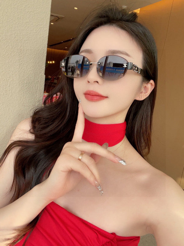 TRIOMPHE SUNGLASSES 573247 IN METAL GRADIENT SMOKE LENSES