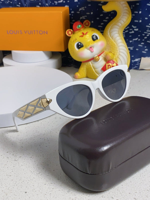 CAT EYE SUNGLASSES 576885 IN WHITE AND GOLD ACETATE