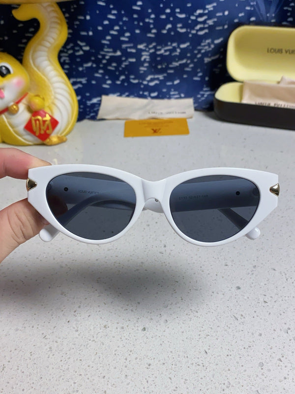 CAT EYE SUNGLASSES 576885 IN WHITE AND GOLD ACETATE