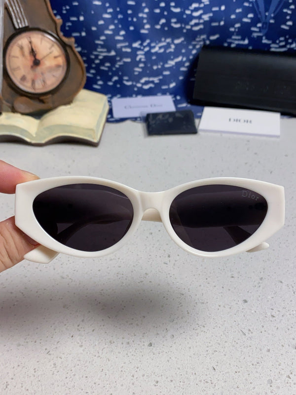 MONTAIGNE SUNGLASS 578113 IN OFF WHITE ACETATE