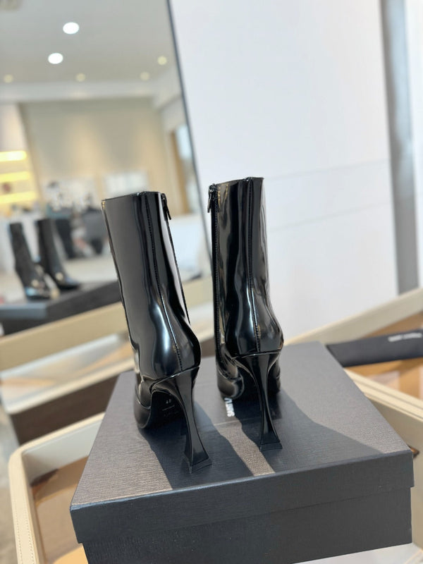 HIGH HEEL POINTED-TOE ANKLE BOOTS IN BLACK SHINY CALFSKIN