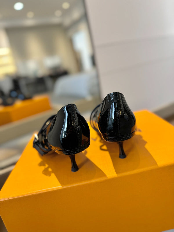 HIGH PUMP 5 CM TRIPLE-STRAP IN BLACK PATENT CALFSKIN