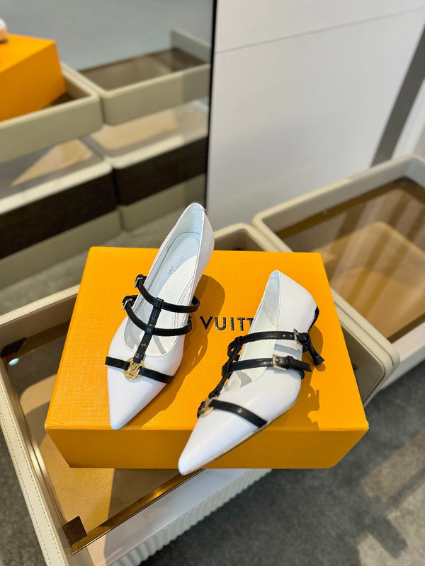 HIGH PUMP 5 CM TRIPLE-STRAP IN WHITE CALFSKIN WITH BLACK STRAP