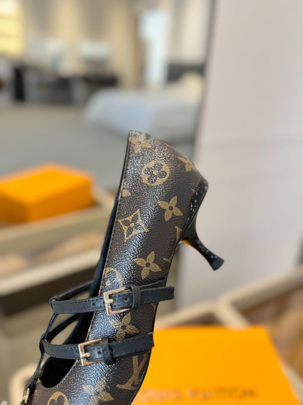 HIGH PUMP 5 CM TRIPLE-STRAP IN CHOCOLATE BROWN MONOGRAM CALFSKIN WITH BLACK STRAP