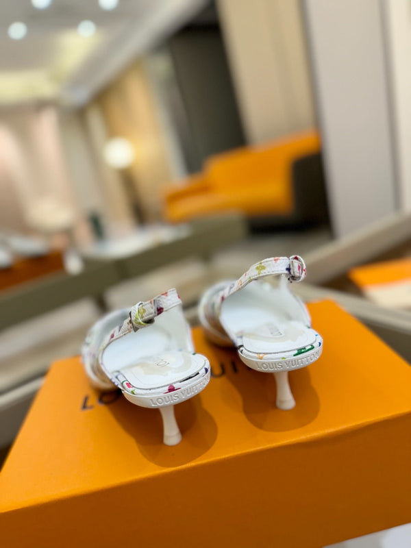 Décolleté 6AM Slingback 4 cm in tela monogramma bianca e pelle verniciata 241228