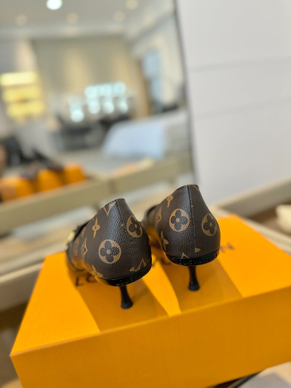 6AM 5,5 cm Scarpe con tacco in tela monogramma marrone e pelle verniciata 241203