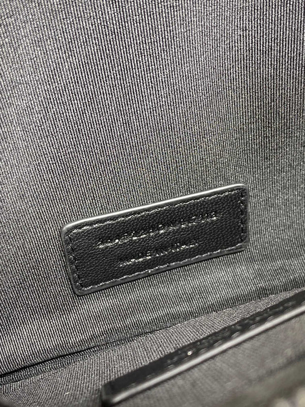 YSL Black Hardware Logo Zipper Clutch 23cm Black Caviar Cowhide