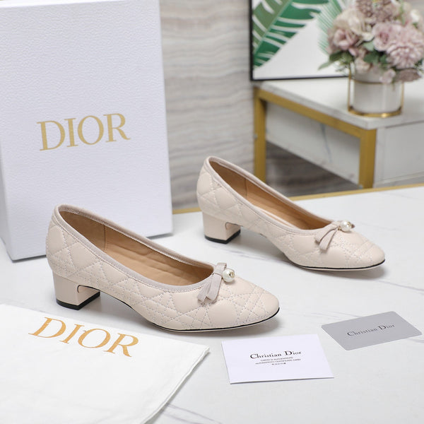 CD Pump 40mm In White Pink Quilted Calfskin 995266