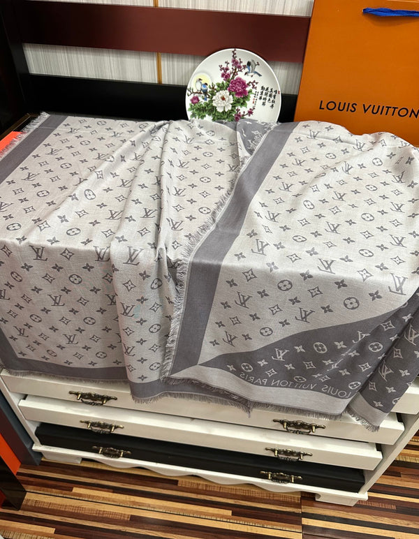 MONOGRAM 140 CM SQUARE SCARF IN STEEL GRAY MIX WHITE CASHMERE 391109